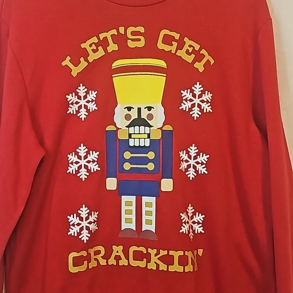 Christmas sweatshirt size medium - Picture 2 of 4